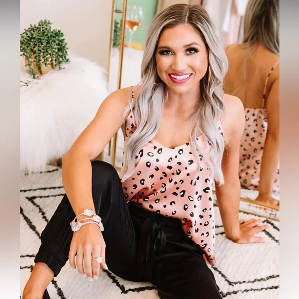 Pink gold Animal print blouse 💛 - Picture 12 of 15